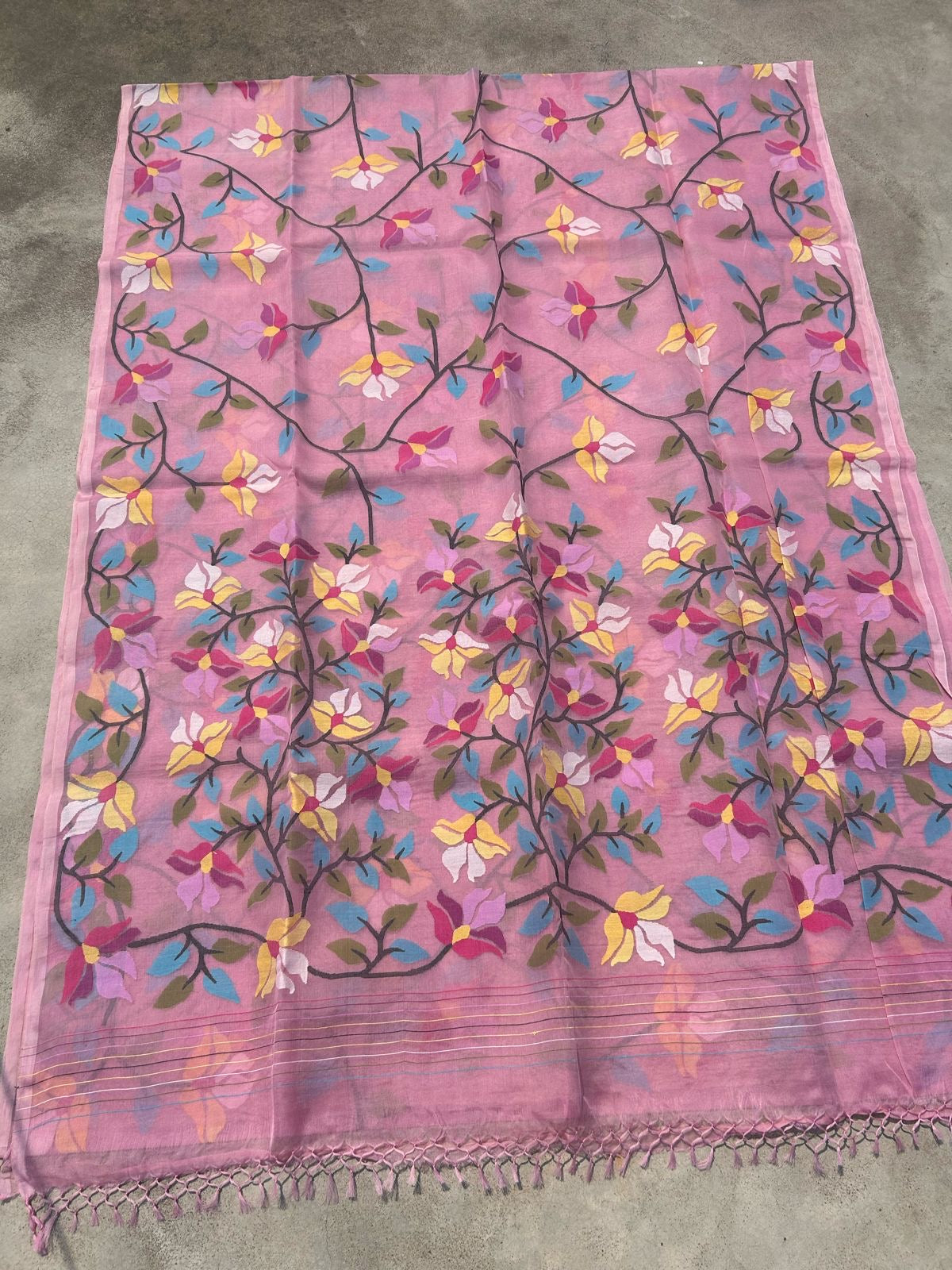 Pink muslin Tantuj jamdani saree - Saffronfashionindia