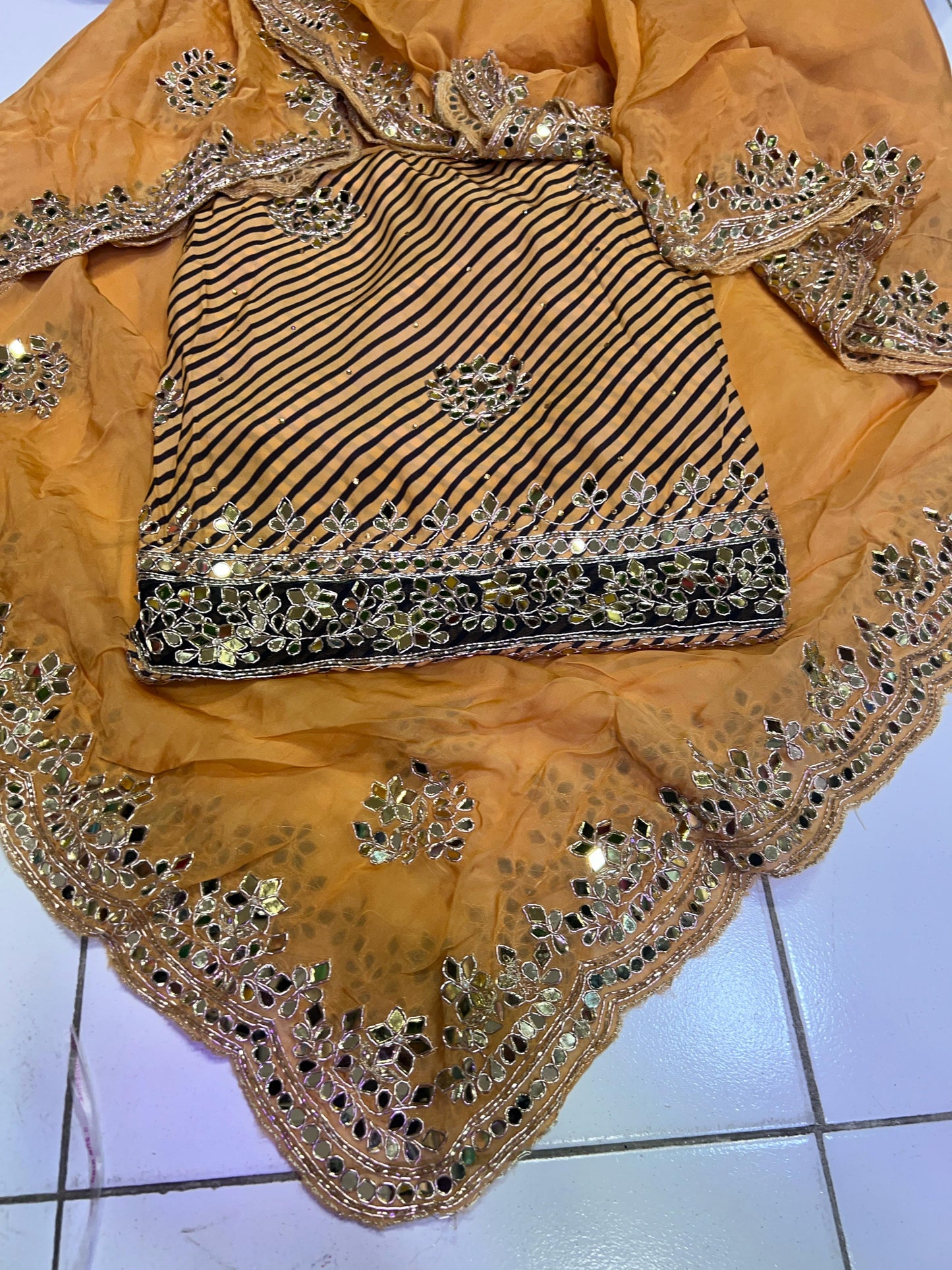 Rovisha Punjabi Salwar suit Indian suit - Saffronfashionindia