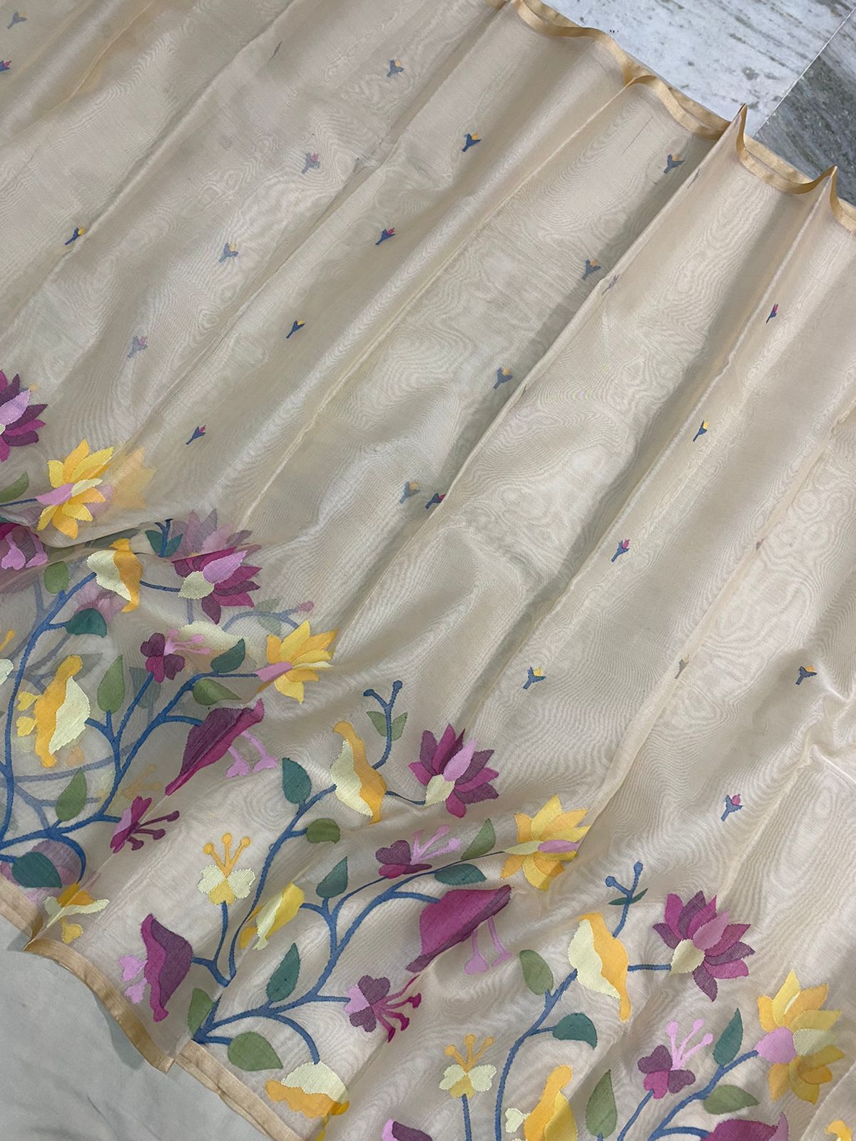 Alpa muslin jamdani saree - Saffronfashionindia