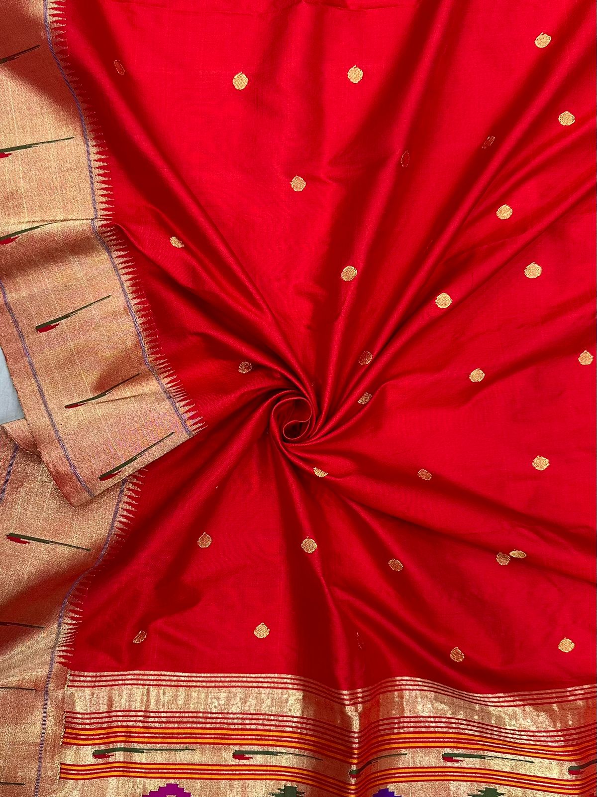 Rangmahal inspired handloom Paithani saree - Saffronfashionindia