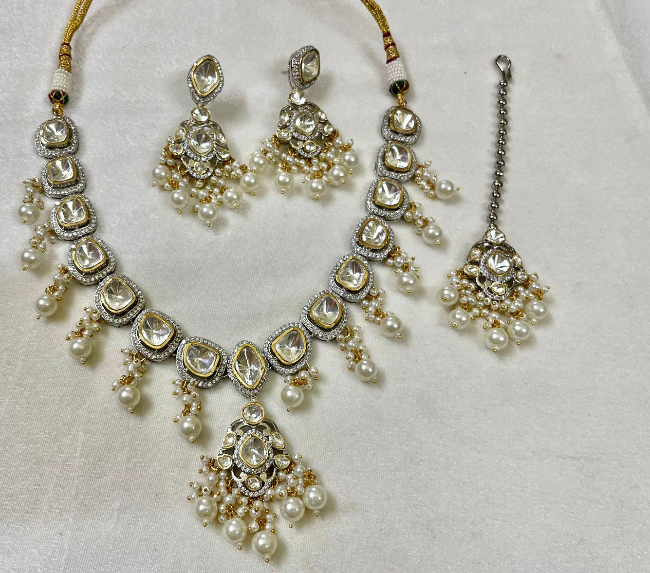 Kivi Kundan necklace set - Saffronfashionindia