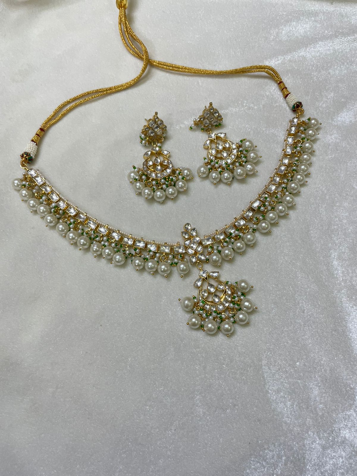 Alvish Kundan necklace set - Saffronfashionindia