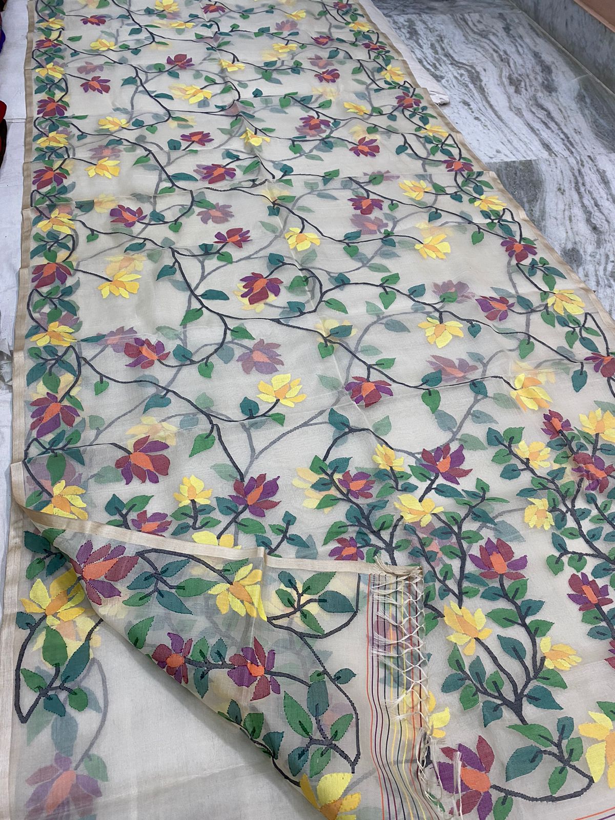 Somaksha tantuj jamdani saree - Saffronfashionindia
