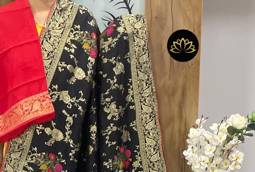 Avika banarsi moonga saree - Saffronfashionindia