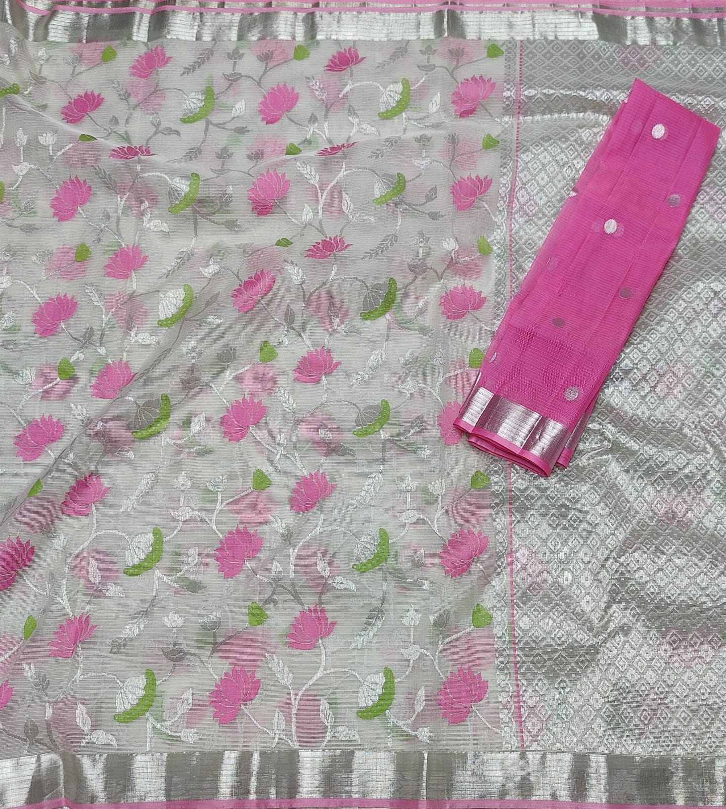 Zinati zari kota handloom saree - Saffronfashionindia
