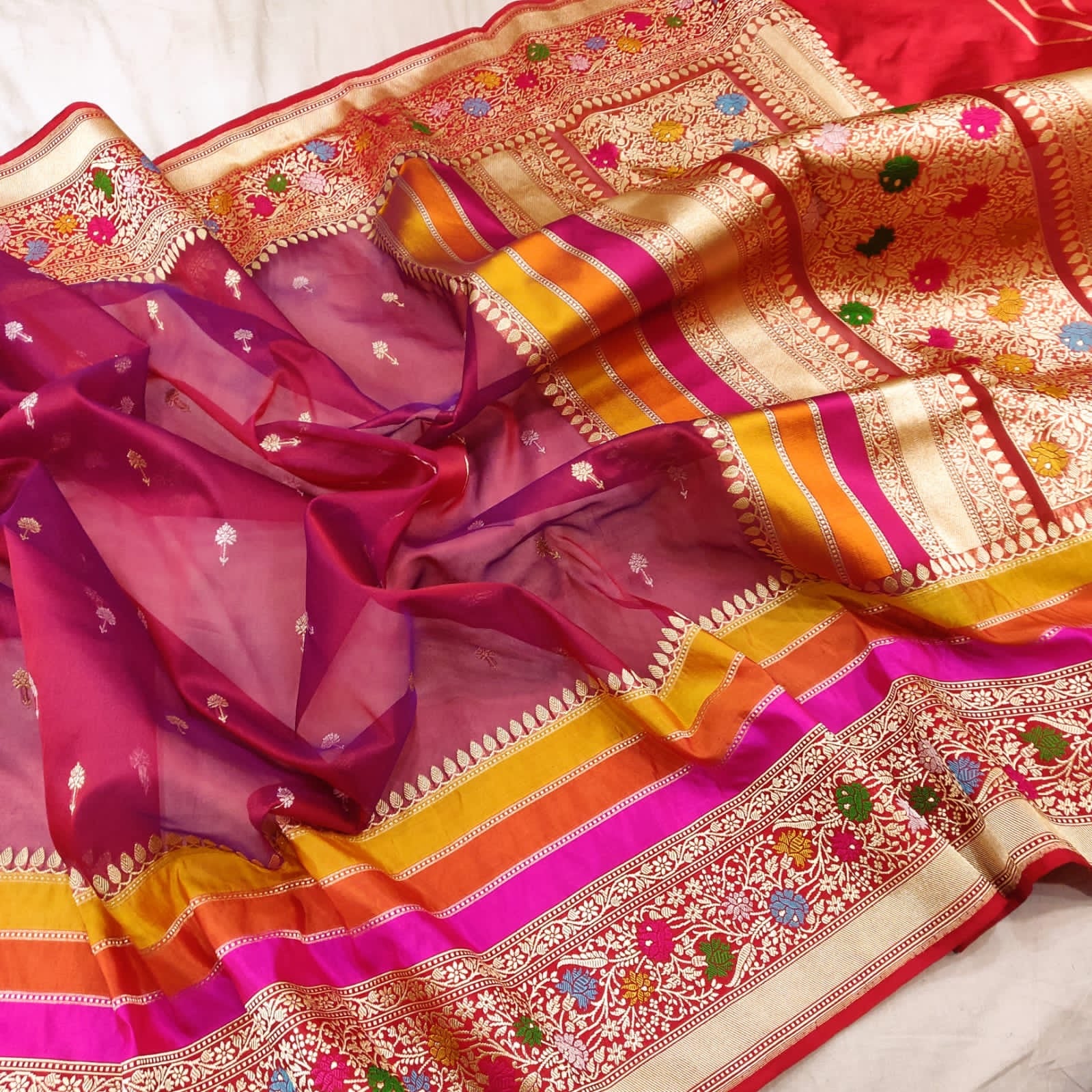 Pallavi Kora handwoven kadwa zari saree - Saffronfashionindia