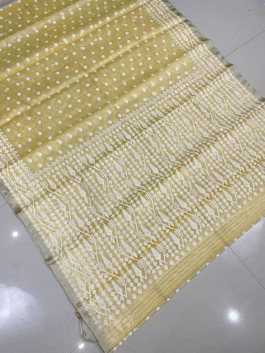Ramisha Tantuj jamdani Indian saree - Saffronfashionindia