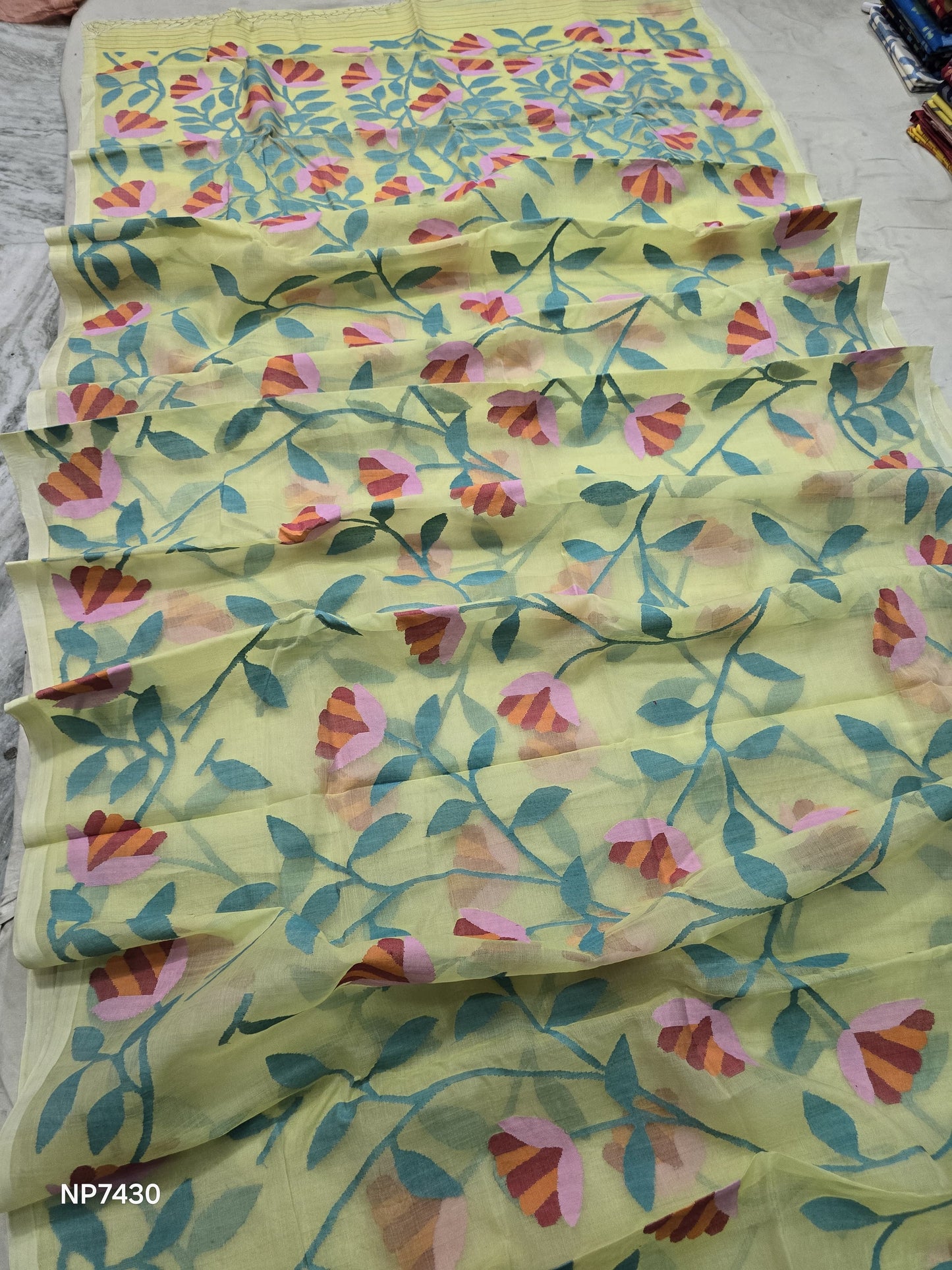 Execusite handwoven Jamdani saree Indian sari blouse - Saffronfashionindia