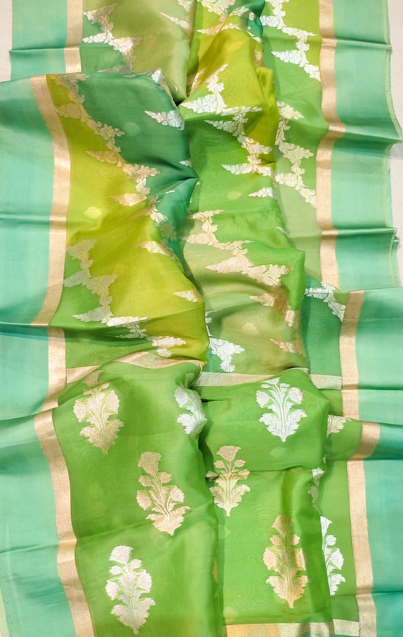 Ramgkat Kora saree Handlooms saree Banarsi saree blouse - Saffronfashionindia