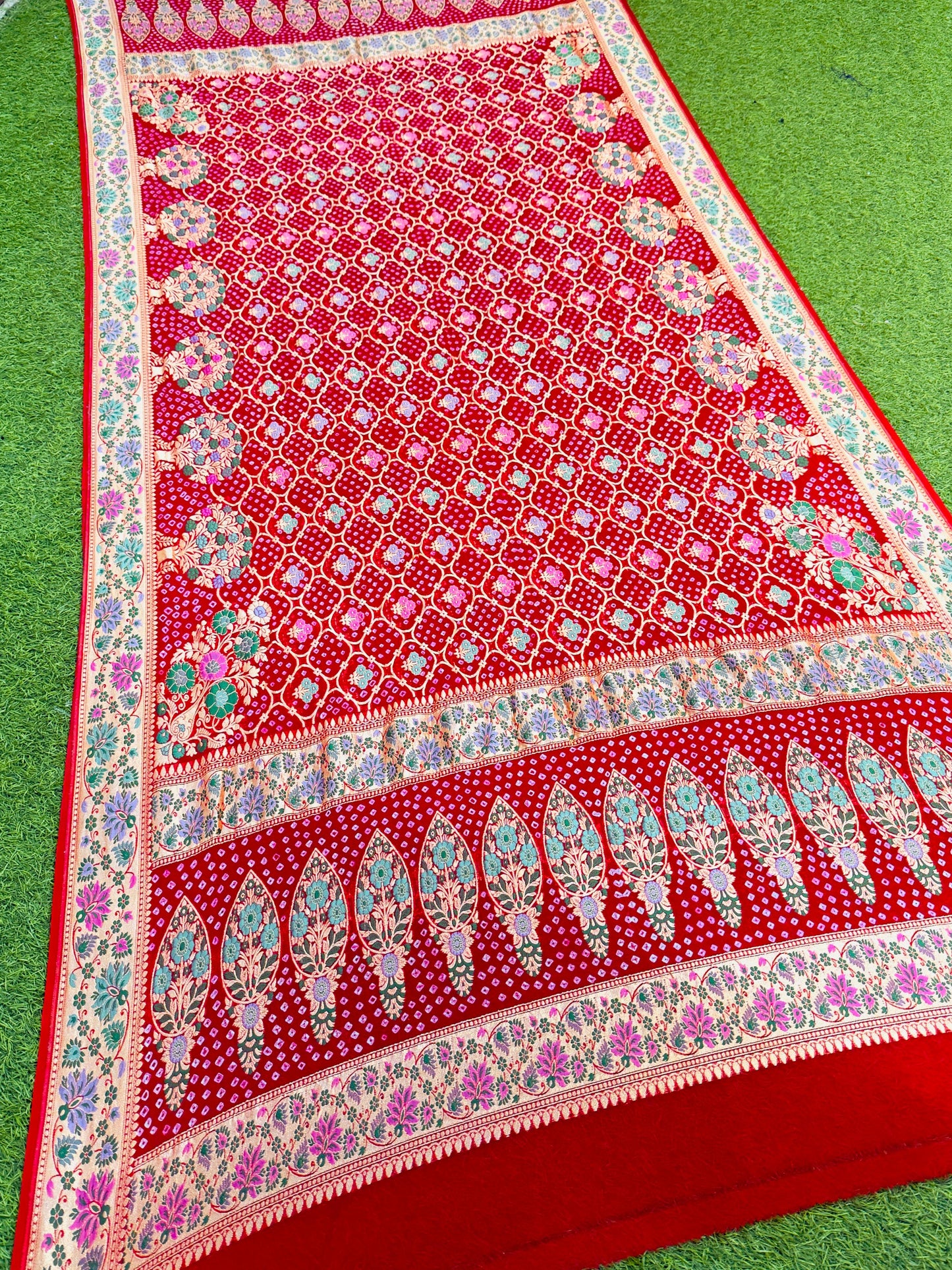 Banarsi meenakari dupatta handmade dupatta Saffronfashionindia