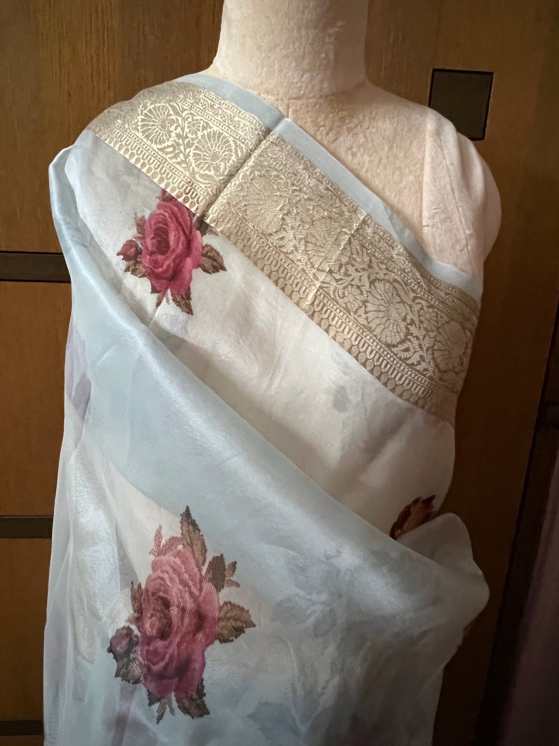 Naisha organza floral saree sexy sari - Saffronfashionindia