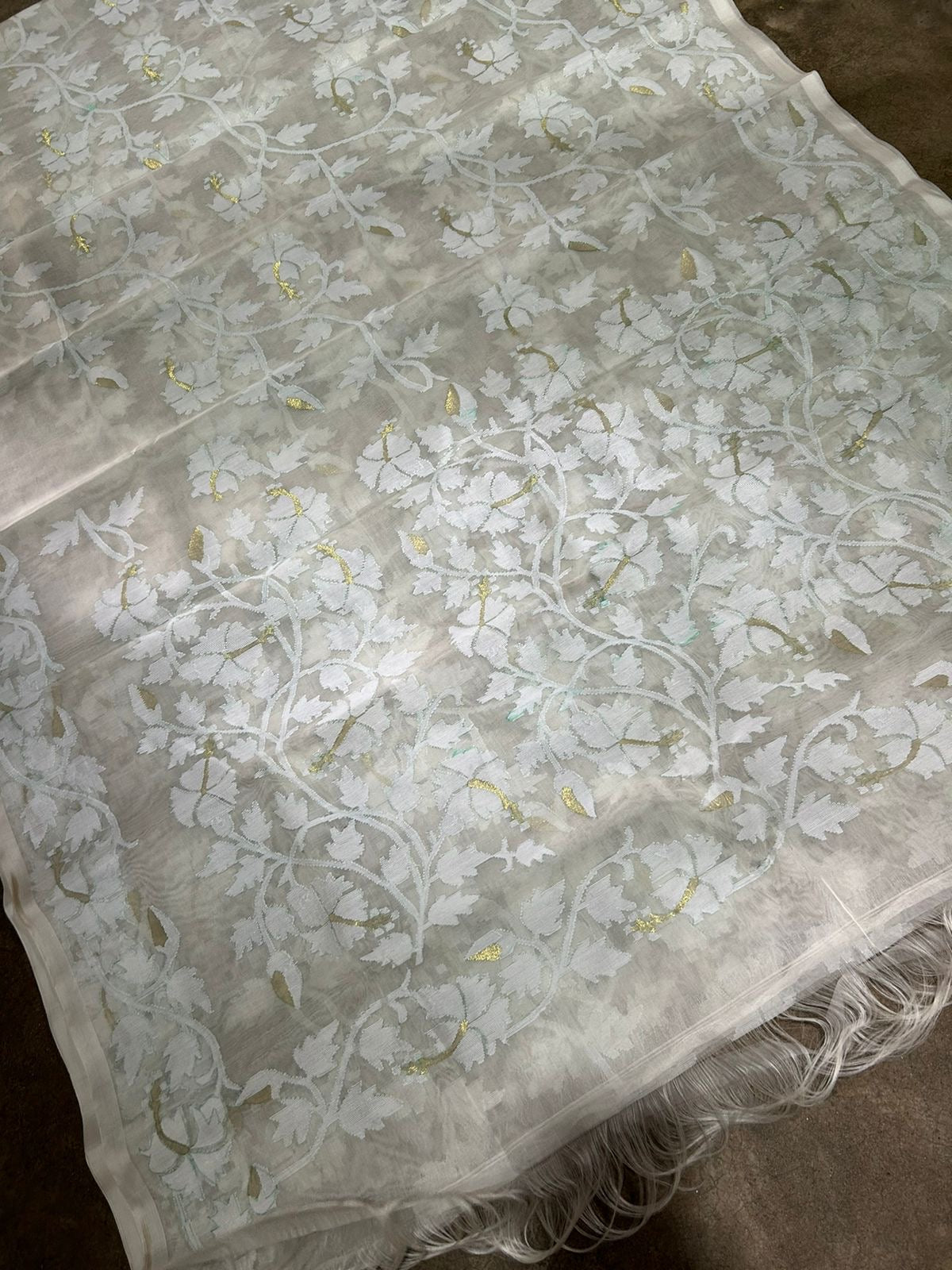 Anukaki Handwoven Tantuj Jamdani Sarees - Saffronfashionindia