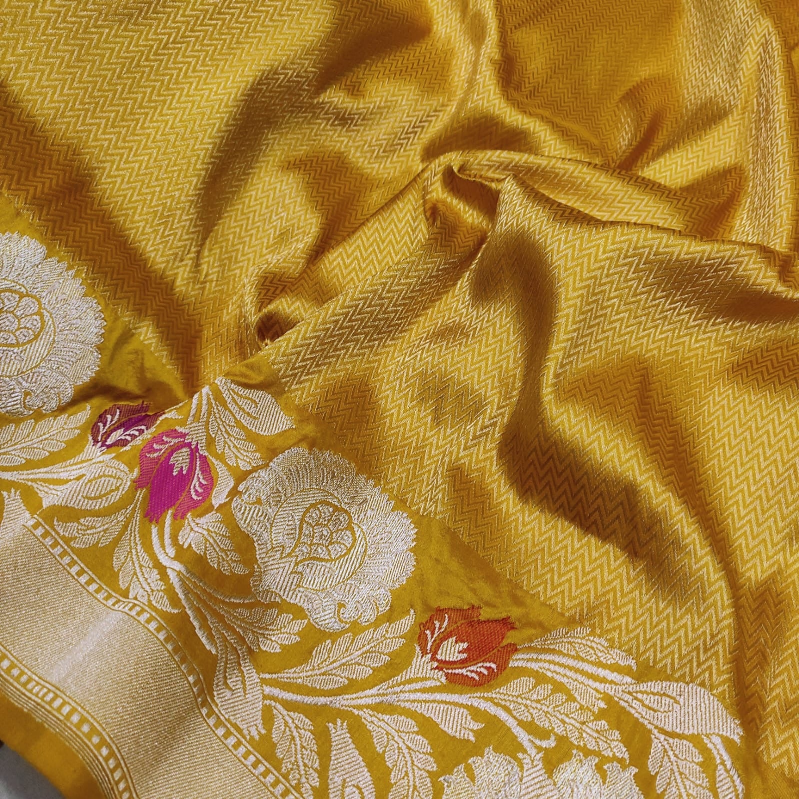 Mahiva katan silk saree handwoven sarees blouse - Saffronfashionindia