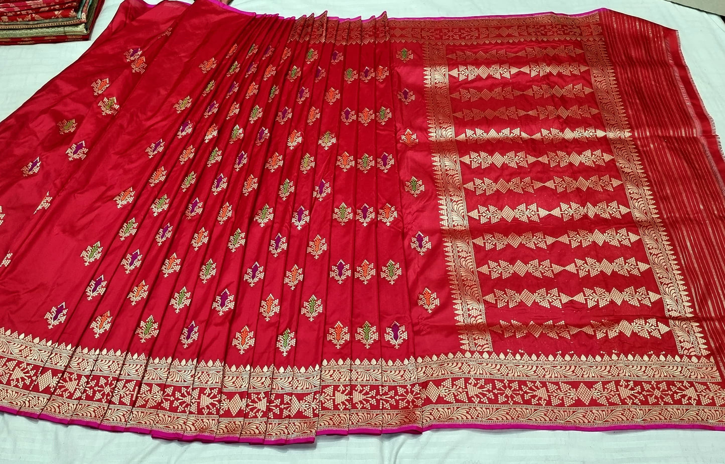 Red bridal Banarsi handwoven kadwa Katan sarees - Saffronfashionindia