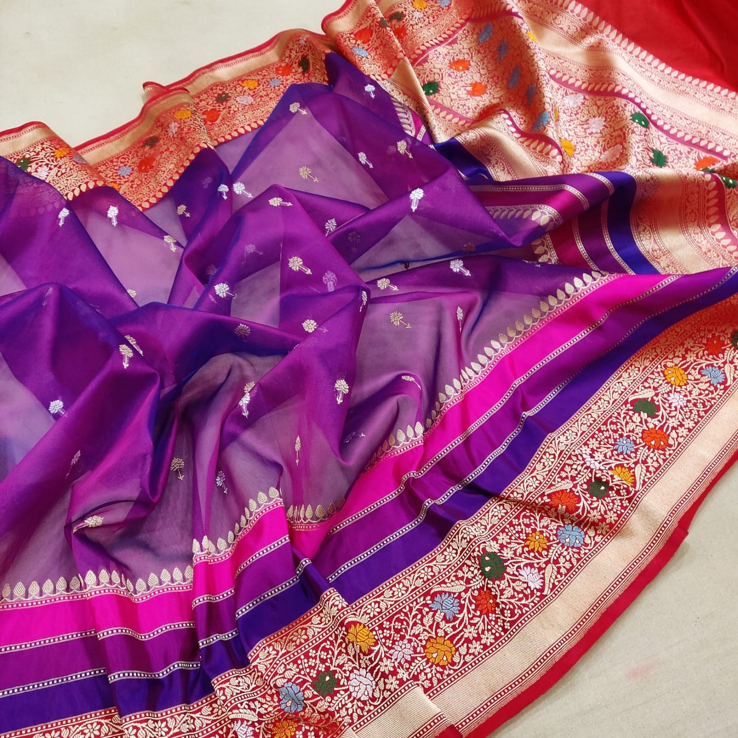Kanisha Kora Handwoven Saree Beautiful Sari - Saffronfashionindia
