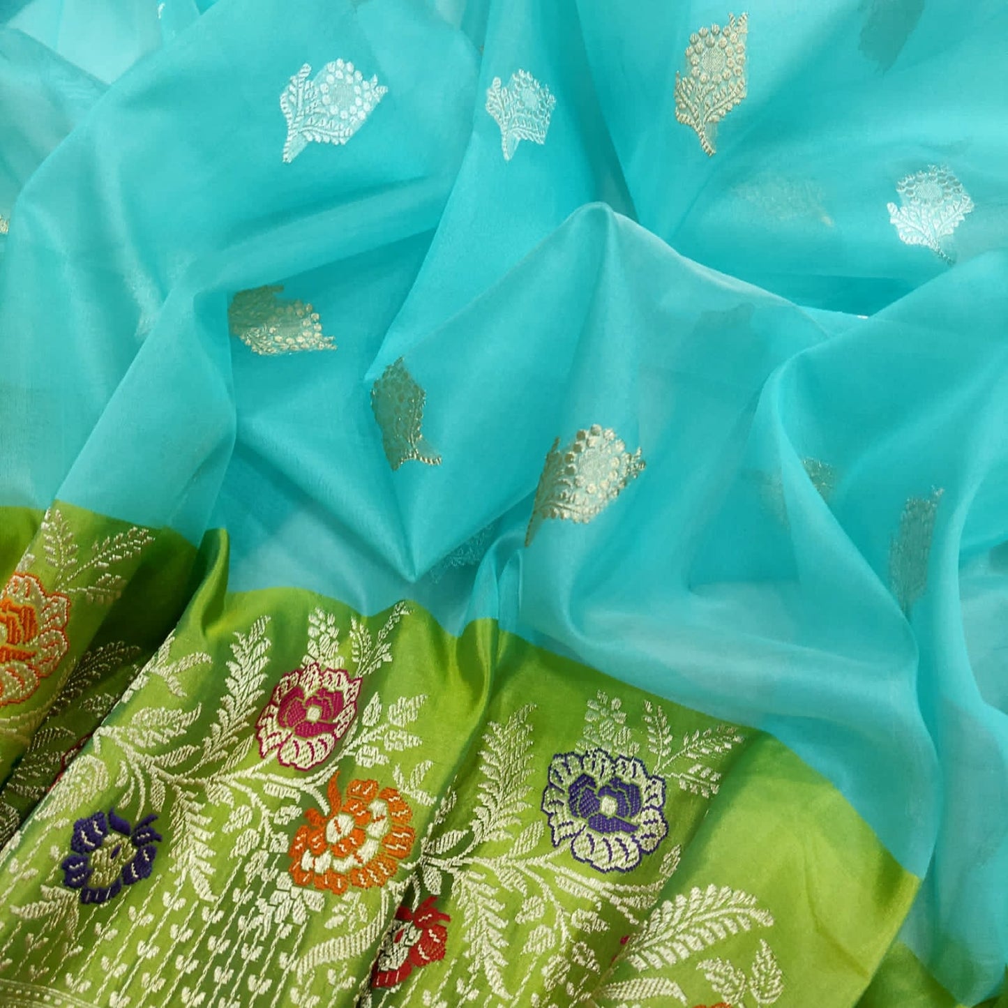 Sanida kora handwoven exclusive sarees - Saffronfashionindia
