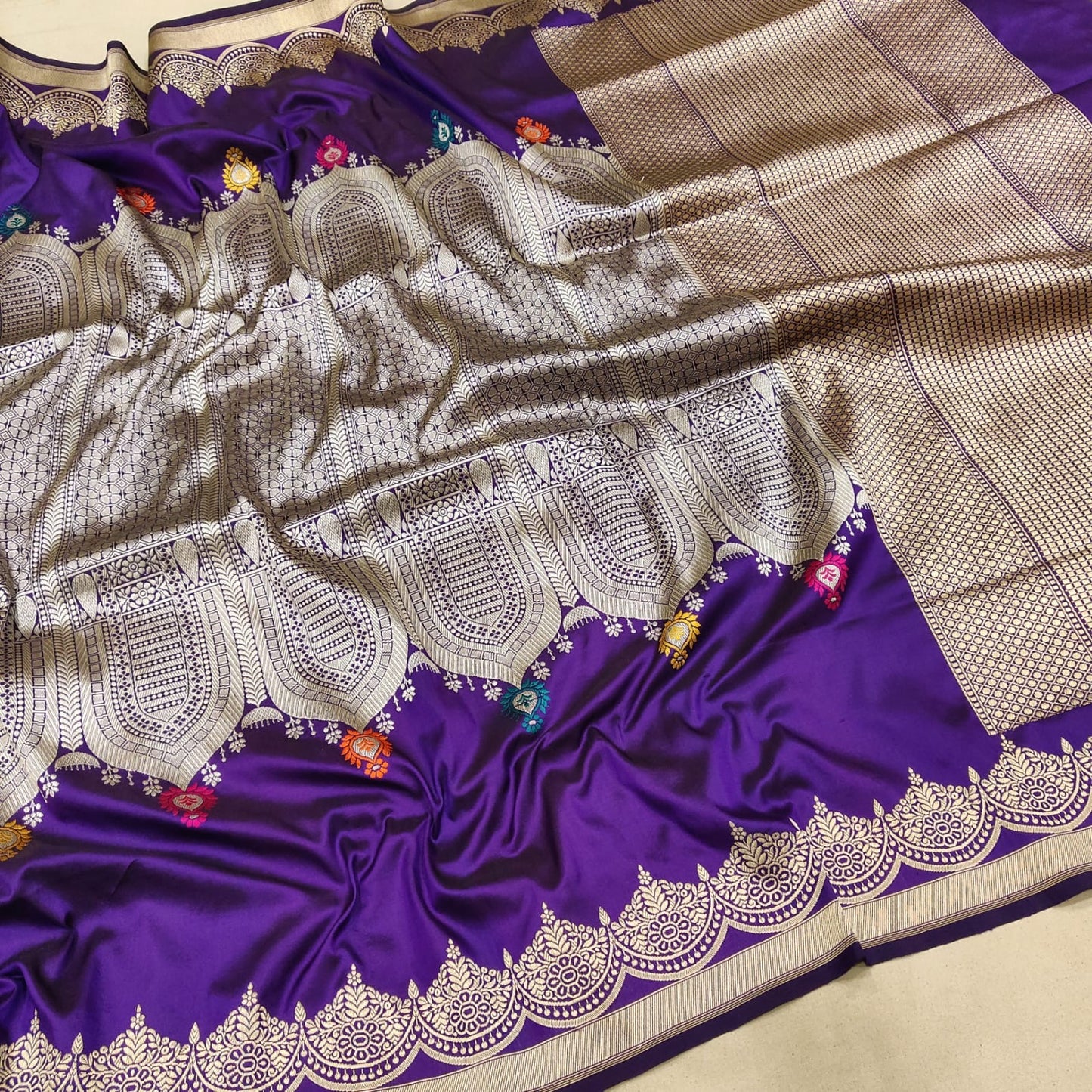 Anvesha katan silk Indian Handwoven Sarees - Saffronfashionindia