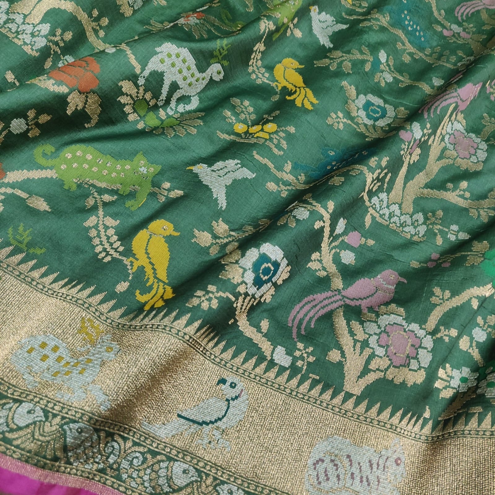 Green katan silk saree handwoven sarees Indian sari blouse - Saffronfashionindia