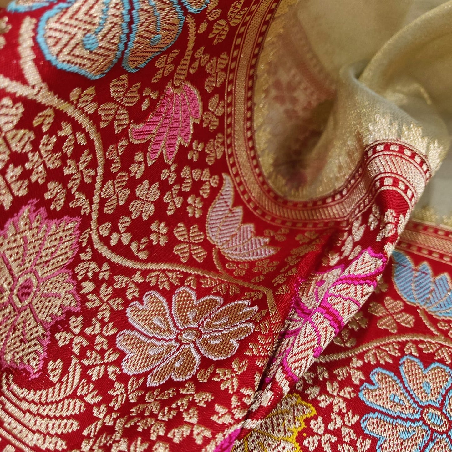 Oliva tissue handwoven saree - Saffronfashionindia