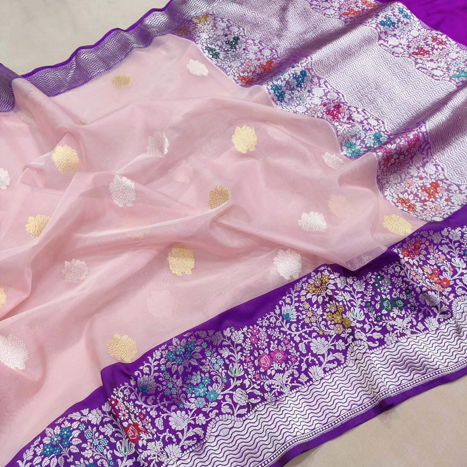 Ruvi kora hamdwoven kadwa saree Indian sarees - Saffronfashionindia