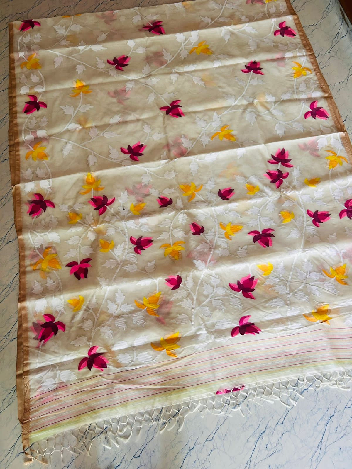 Sarojini Tantuj jamdani Indian traditional sarees - Saffronfashionindia