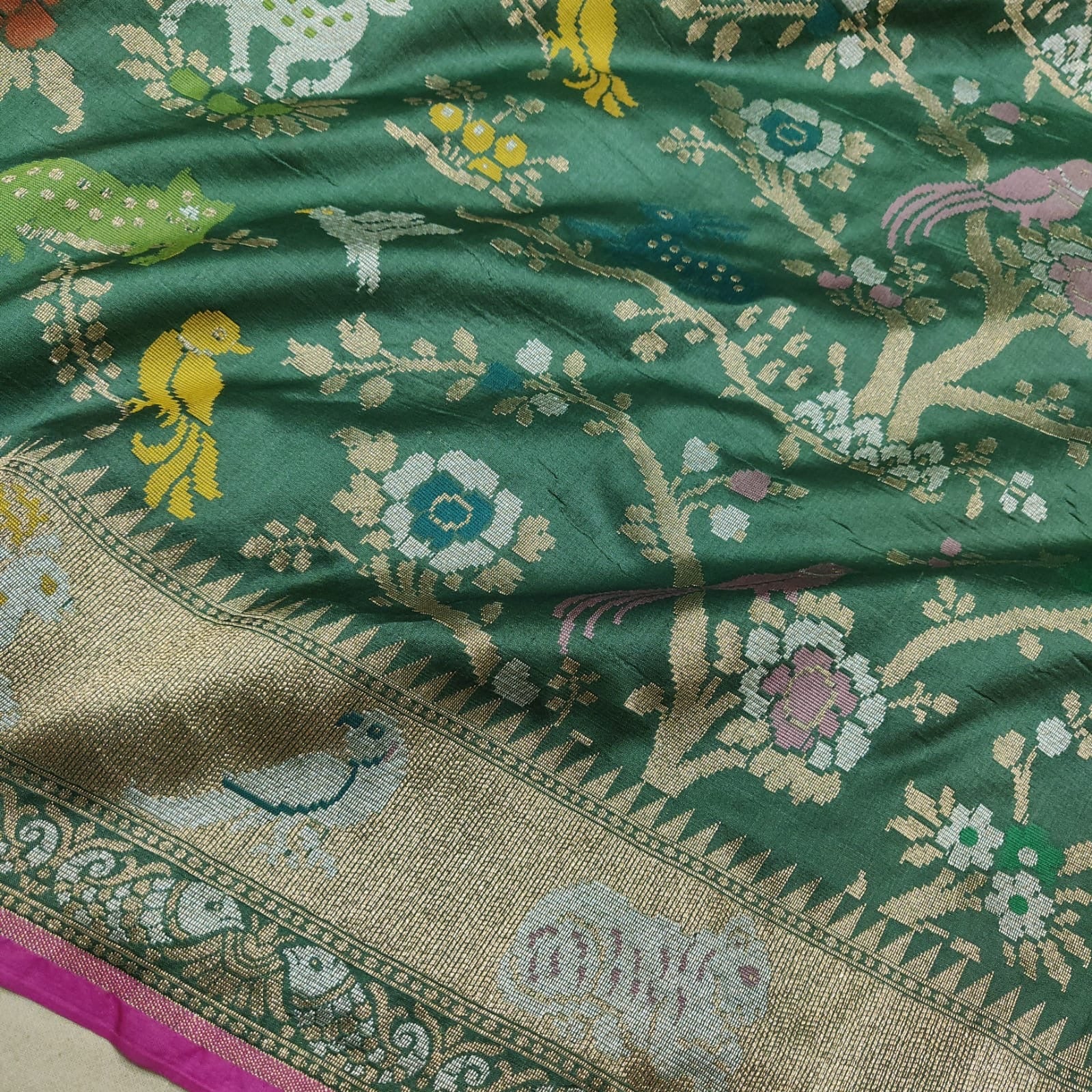 Green katan silk saree handwoven sarees Indian sari blouse - Saffronfashionindia