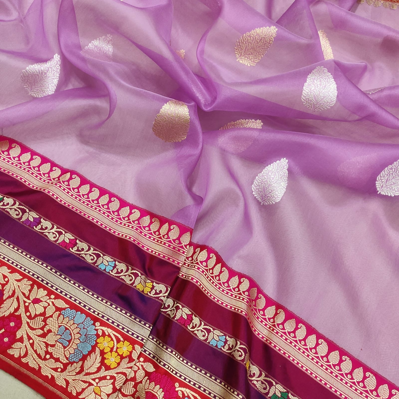 Pishika kora handwoven kadwa saree women sarees - Saffronfashionindia