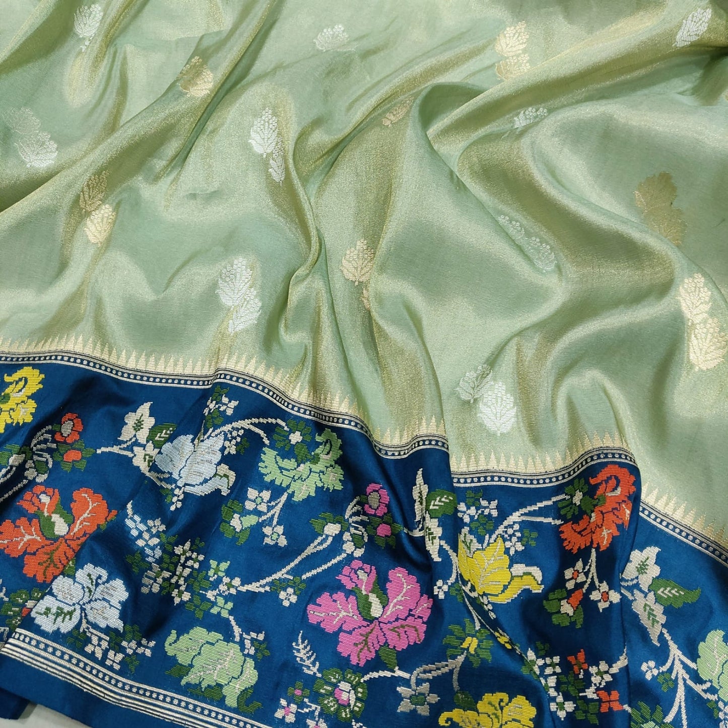 Rivisha Green tissue saree handwoven sarees Indian saree - Saffronfashionindia