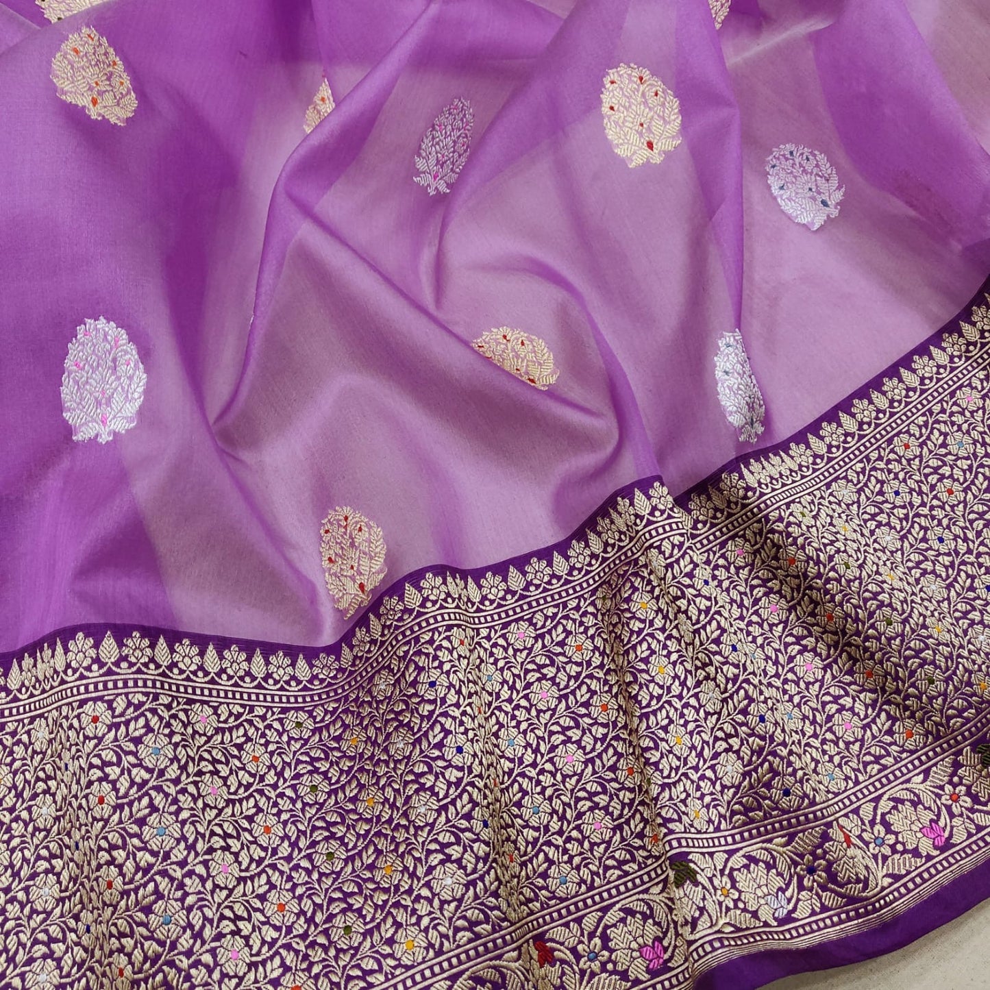 Mahisha kora handwoven beautiful zari saree - Saffronfashionindia