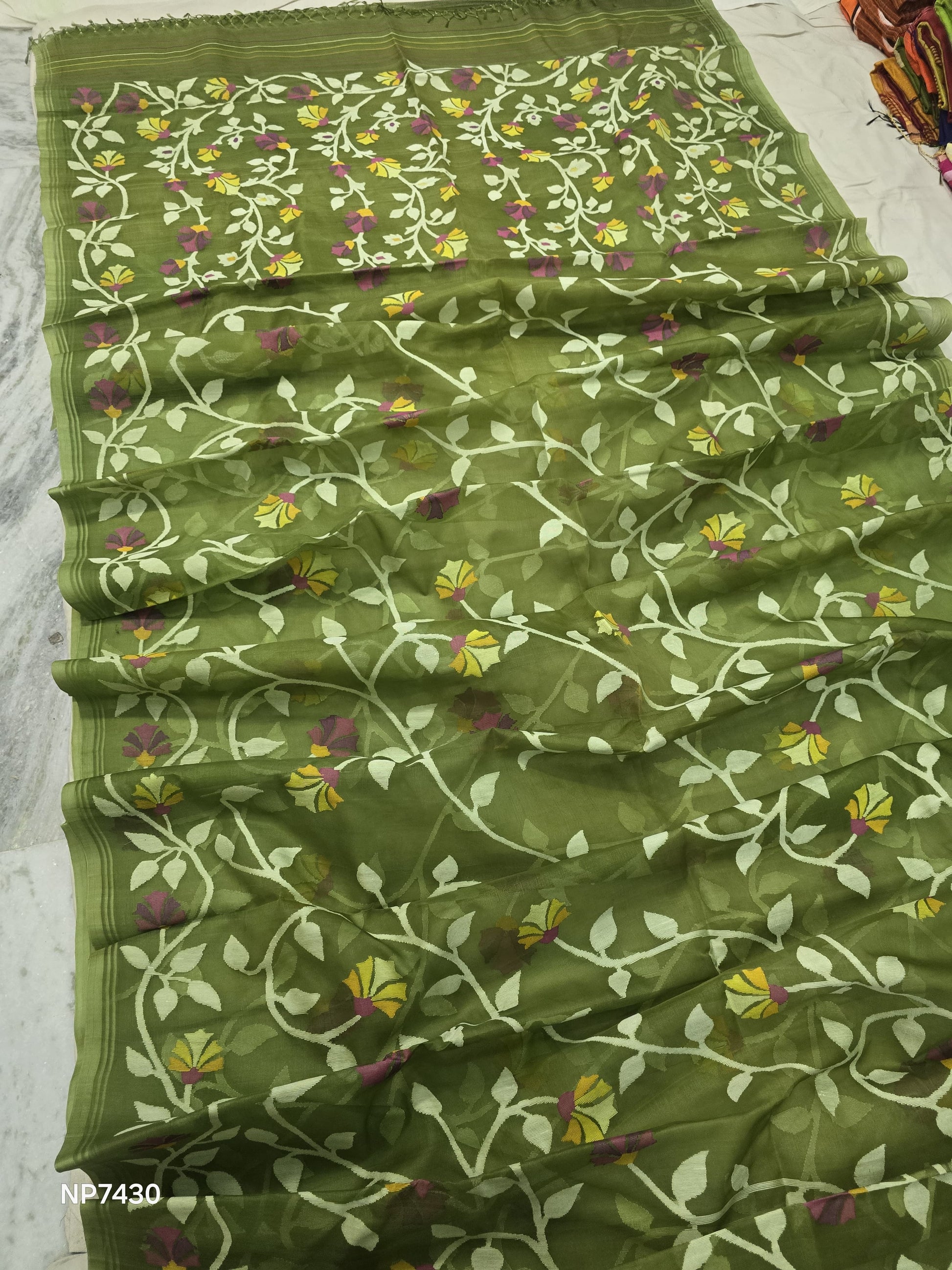 Green muslin Tantuj saree Jamdani saree Indian saree blouse - Saffronfashionindia