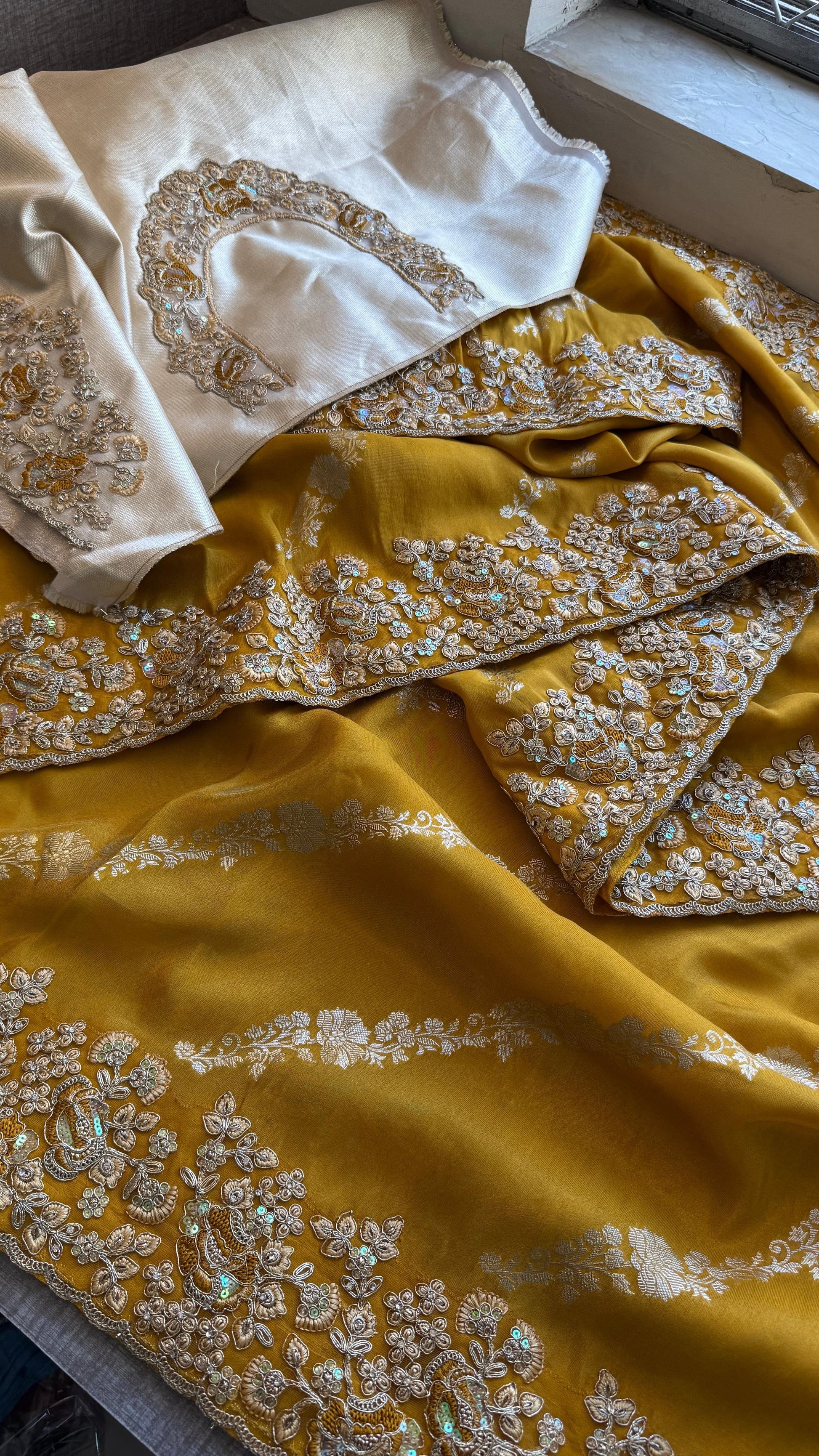 Cosmo Mungalal saree silk saree Indian wedding sarees blouse Saffronfashionindia