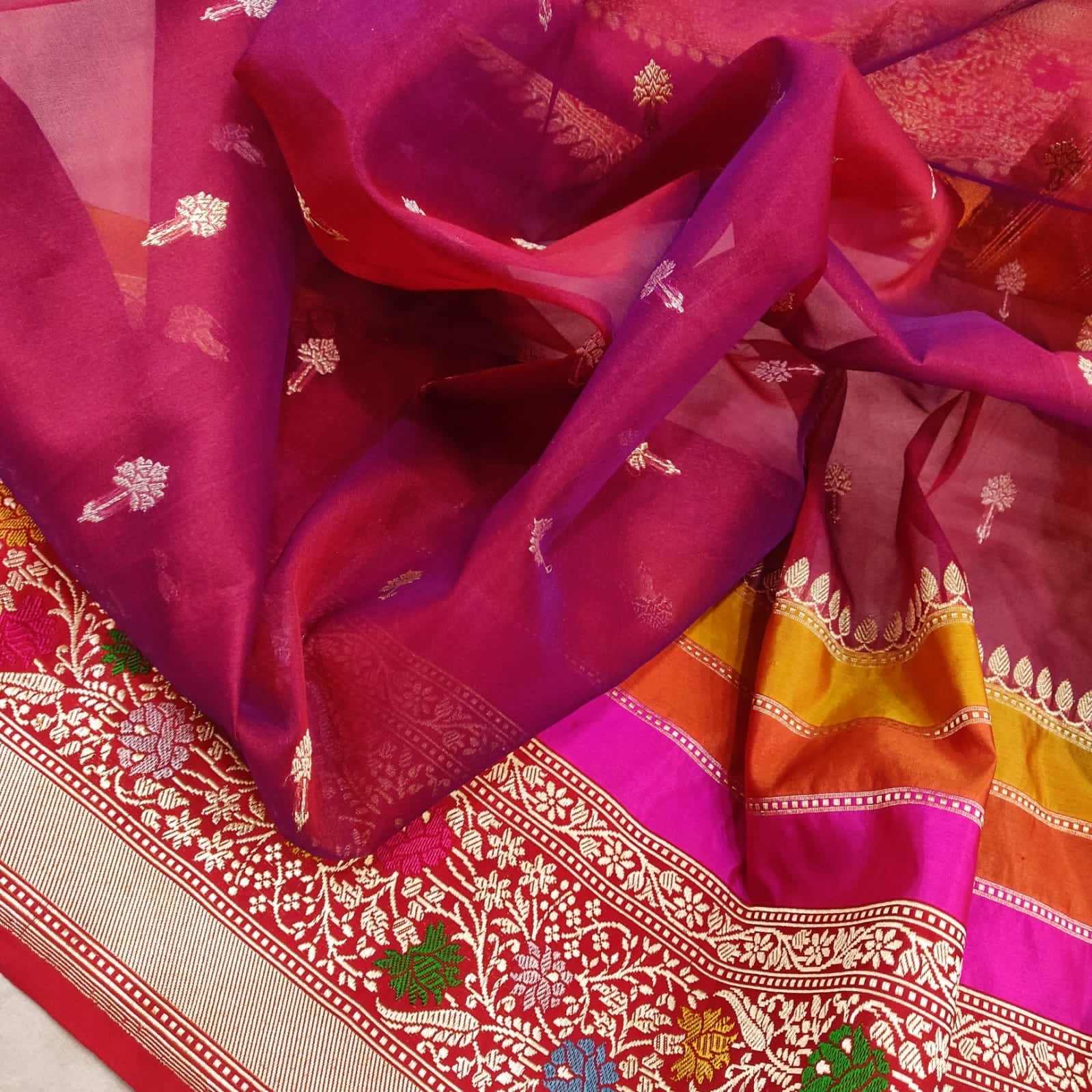 Pallavi Kora handwoven kadwa zari saree - Saffronfashionindia