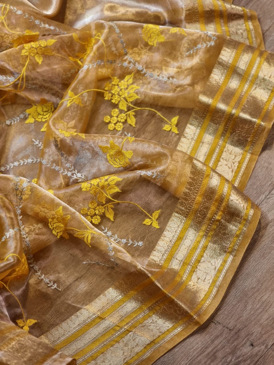 Embroidery tissue metallic saree Indian saree - Saffronfashionindia