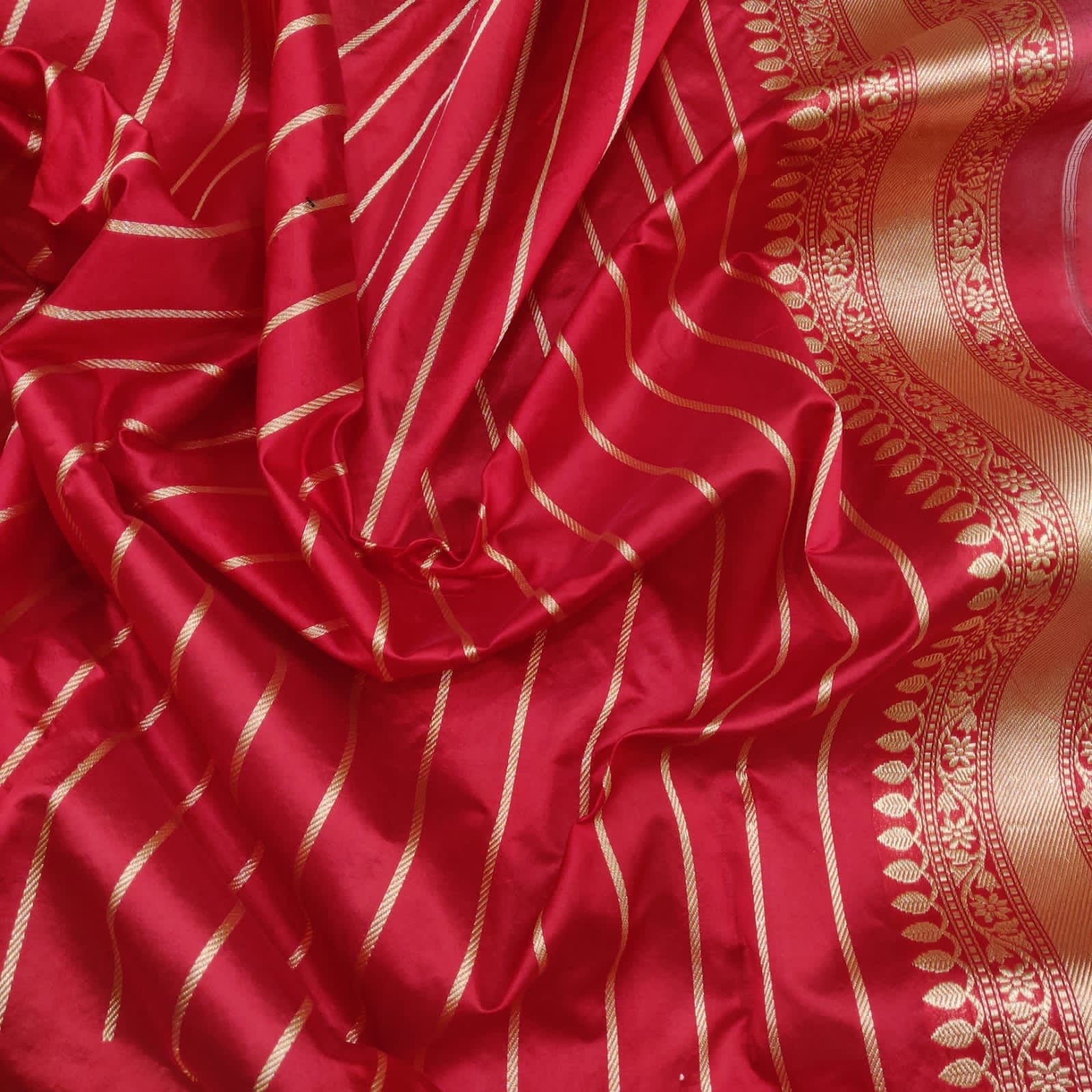 Pallavi Kora handwoven kadwa zari saree - Saffronfashionindia