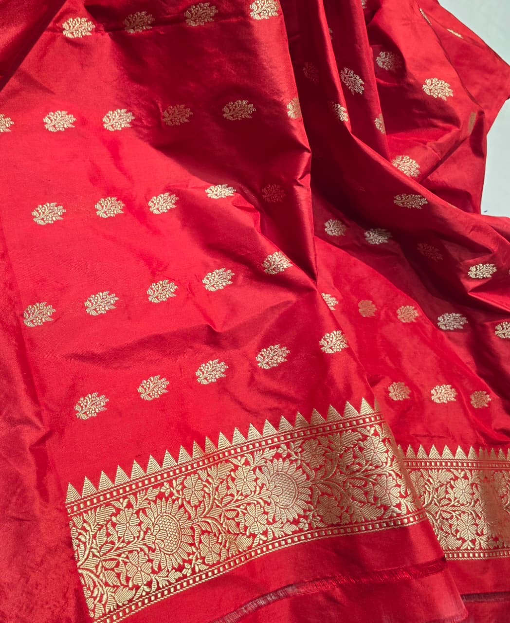 Purple vintage saree Banarsi kadhwa saree handwoven silk saree Indian traditional silk sarees SaffronFashion