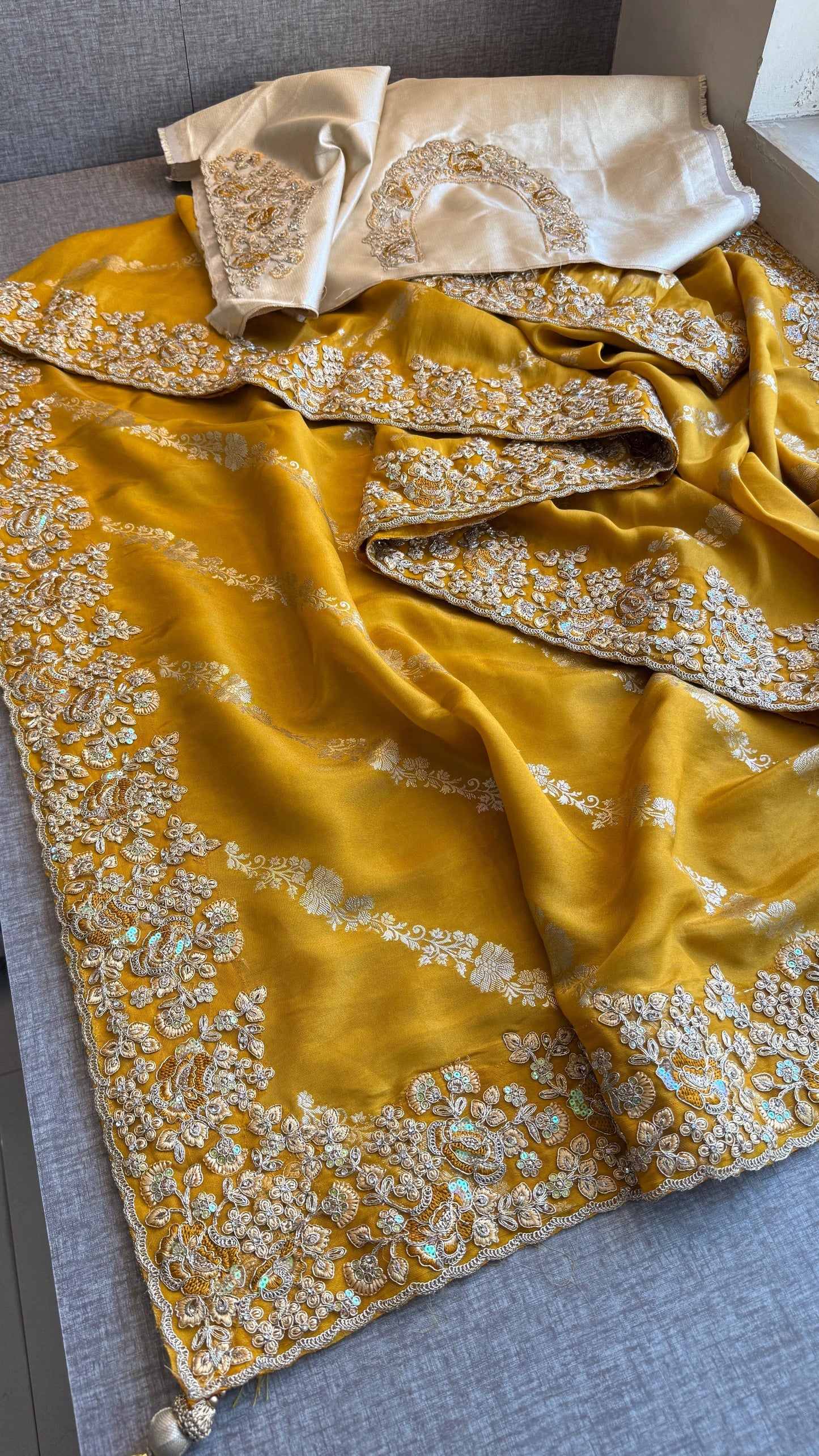 Cosmo Mungalal saree silk saree Indian wedding sarees blouse Saffronfashionindia
