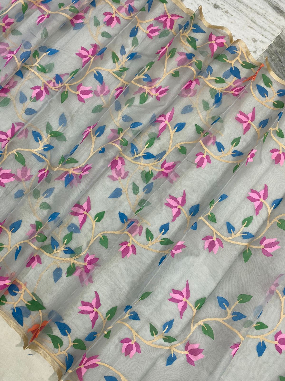 Neda handwoven tantuj jamdani saree - Saffronfashionindia