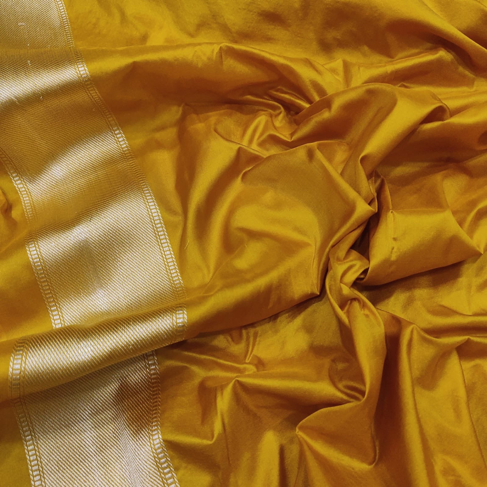 Mahiva katan silk saree handwoven sarees blouse - Saffronfashionindia