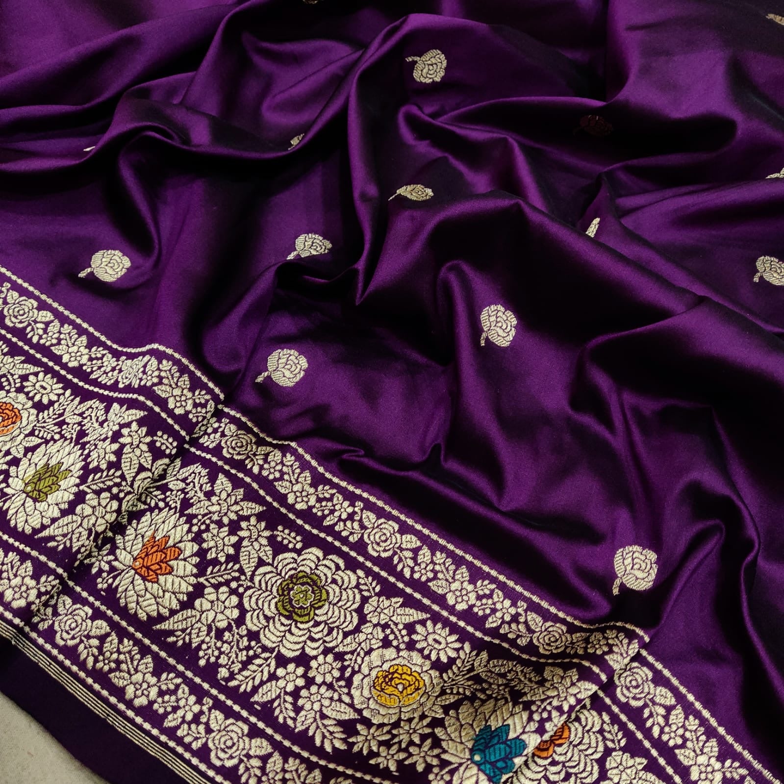Humera Katan handwoven kadwa saree - Saffronfashionindia