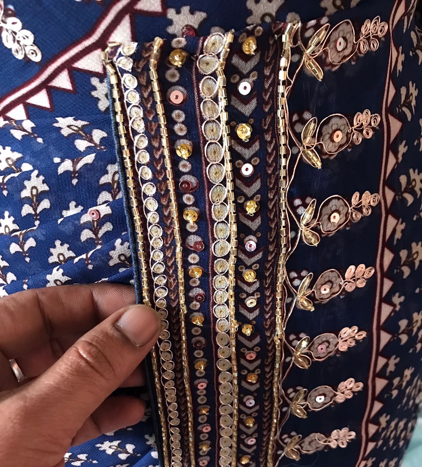 Premium gorgette sequins saree Partywear sari blouse Saffronfashionindia