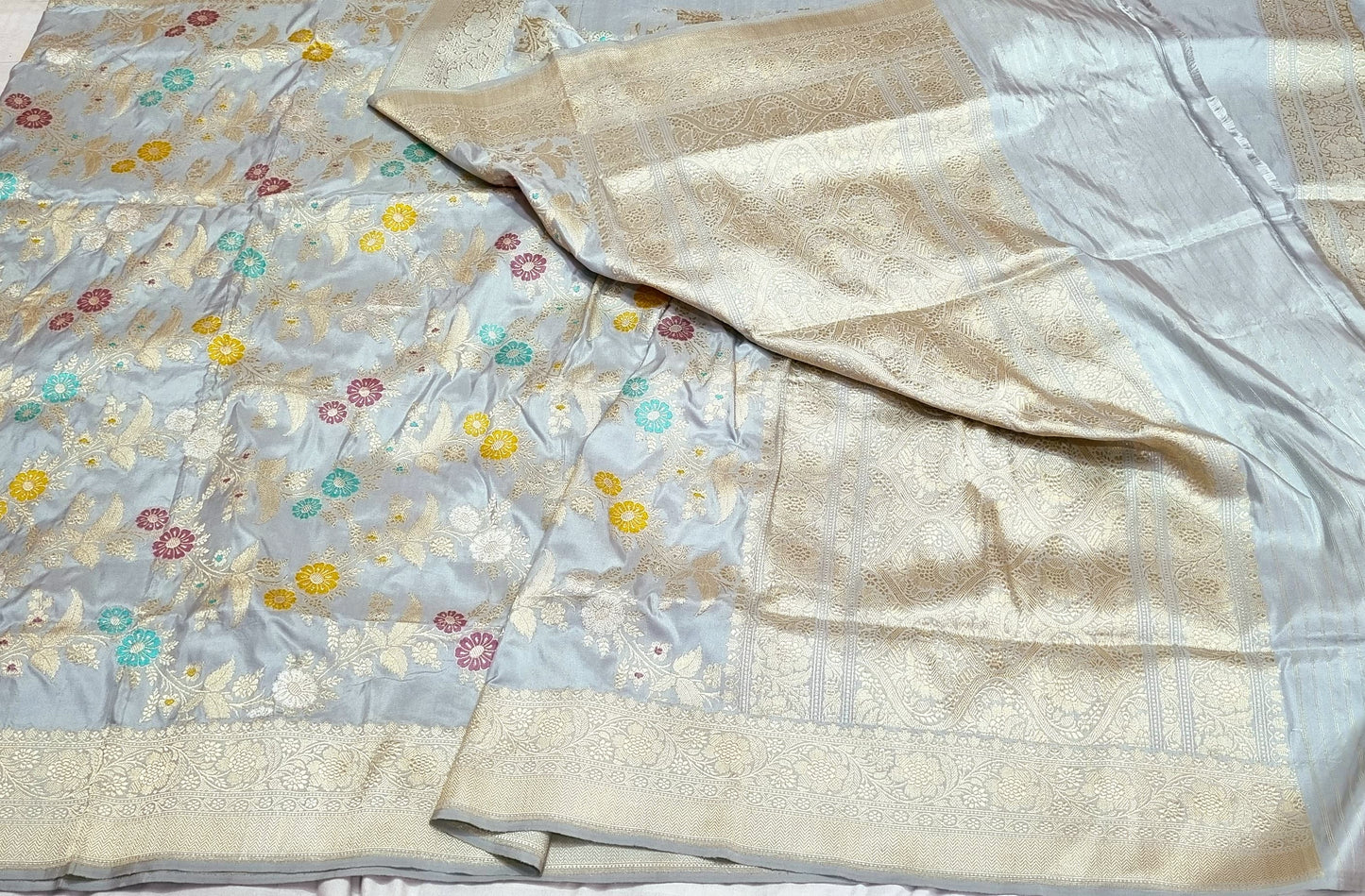 Gunjan banarsi era exclusive bridal silk saree - Saffronfashionindia