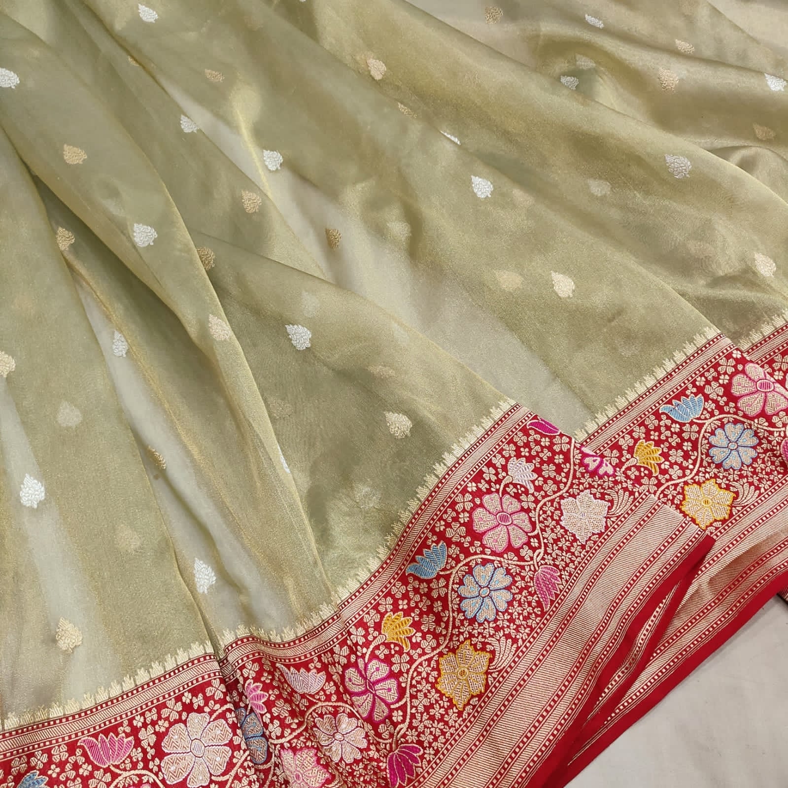 Oliva tissue handwoven saree - Saffronfashionindia