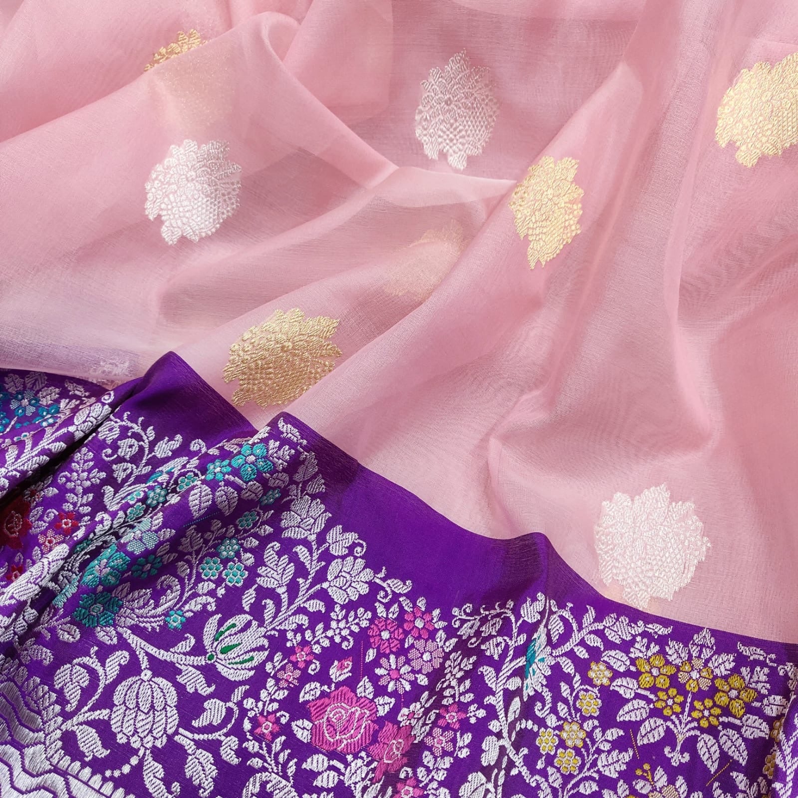 Ruvi kora hamdwoven kadwa saree Indian sarees - Saffronfashionindia
