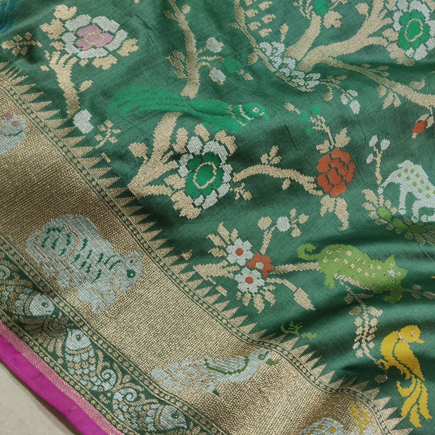 Green katan silk saree handwoven sarees Indian sari blouse - Saffronfashionindia