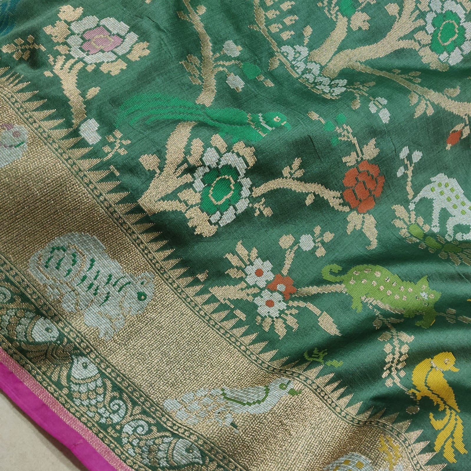 Green katan silk saree handwoven sarees Indian sari blouse - Saffronfashionindia