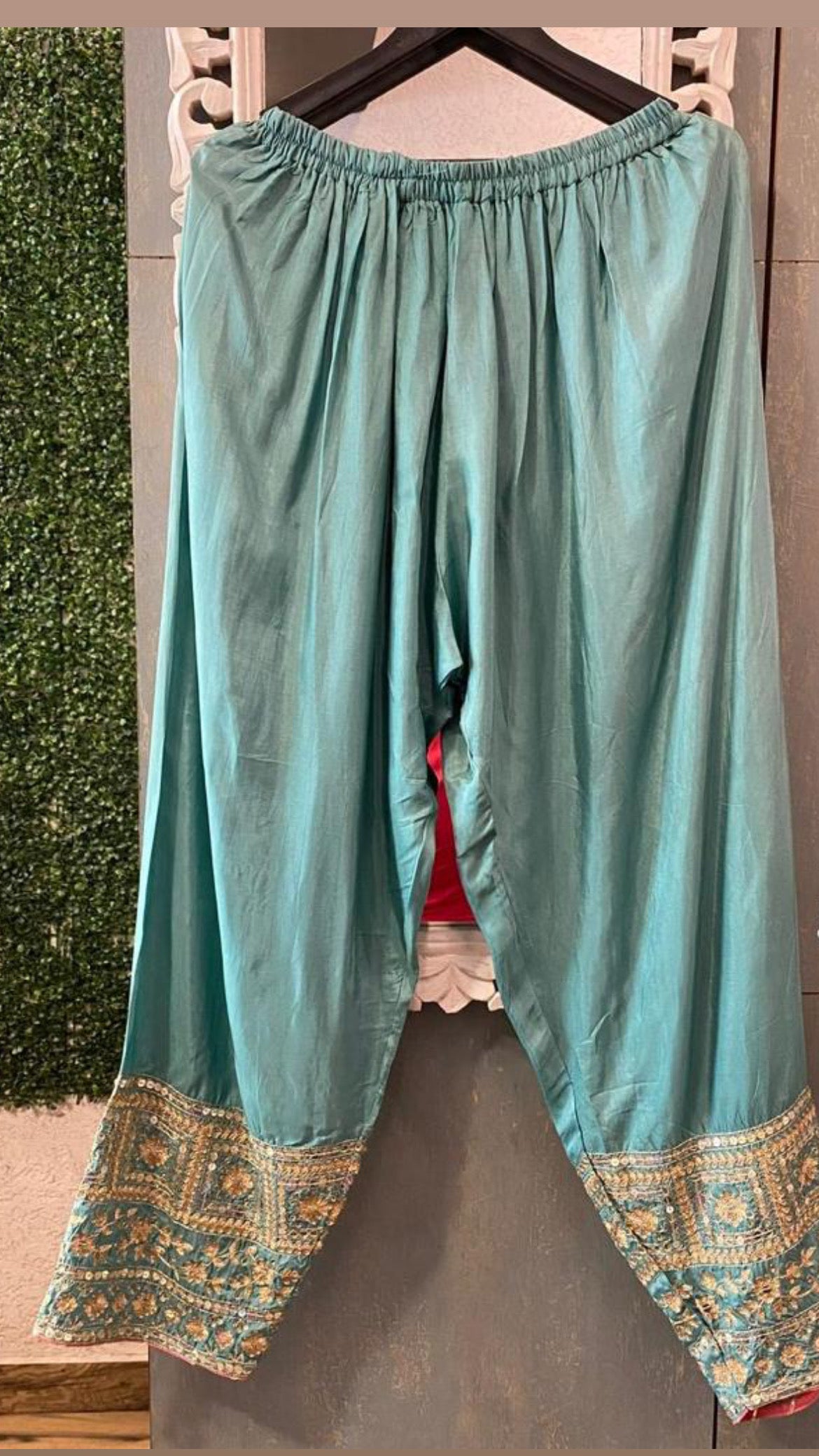 Rozila Mehandi dress Indian Pakistani traditional dress - Saffronfashionindia