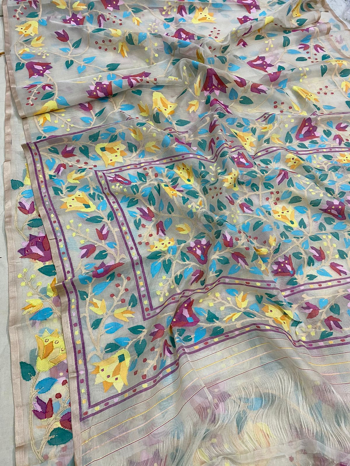 Harmini Tantuj muslin jamdani sarees - Saffronfashionindia