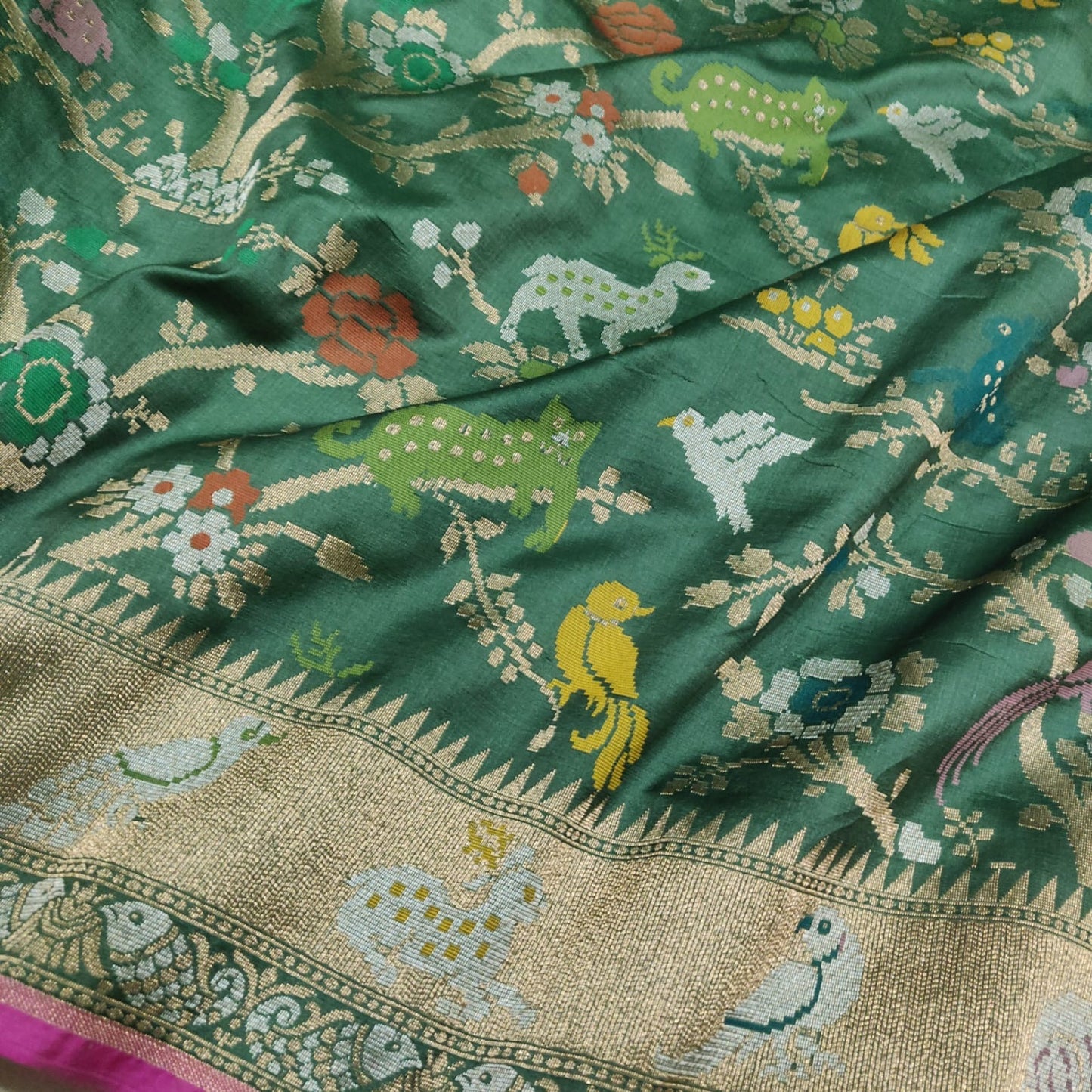Green katan silk saree handwoven sarees Indian sari blouse - Saffronfashionindia