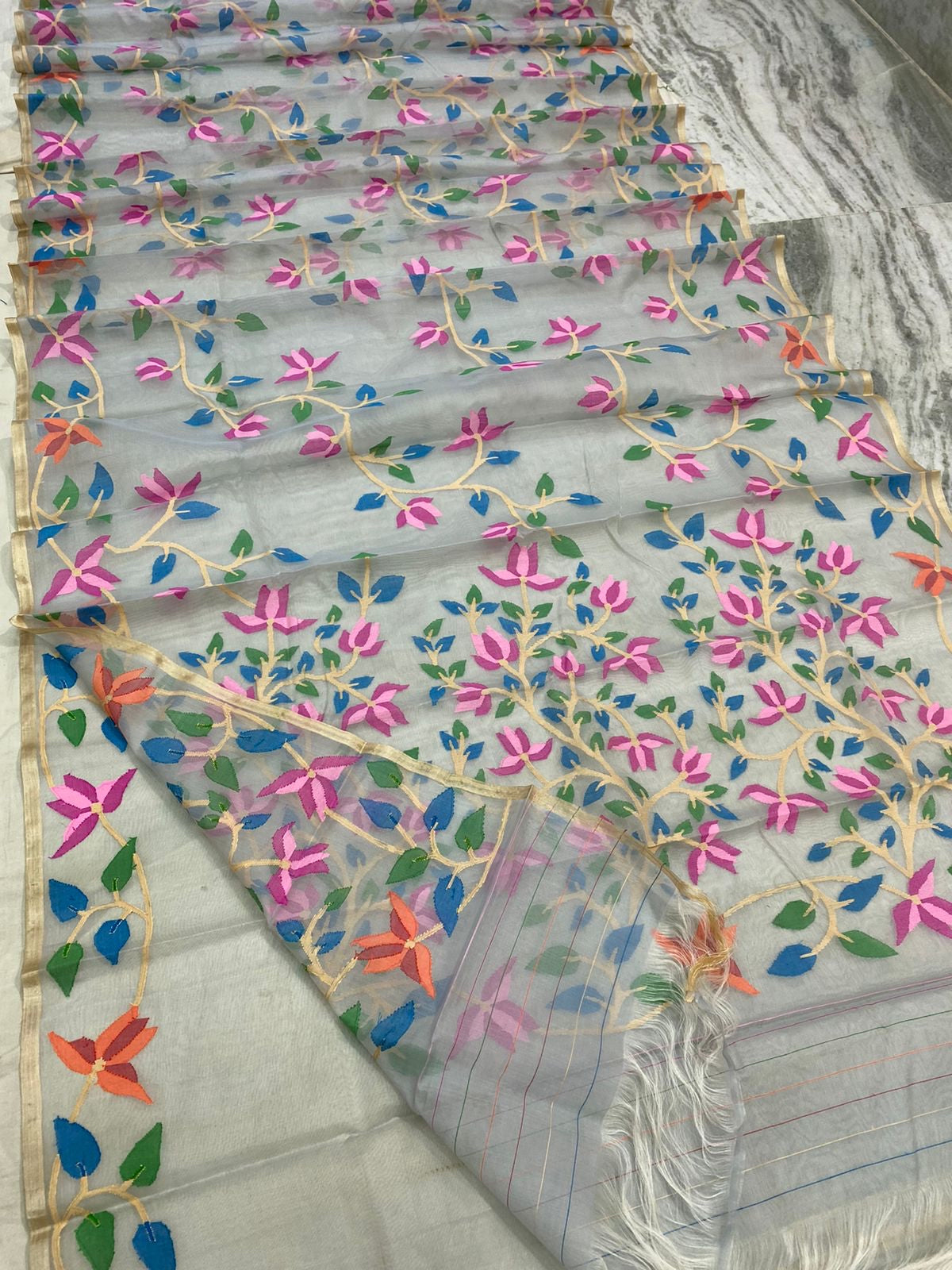 Neda handwoven tantuj jamdani saree - Saffronfashionindia