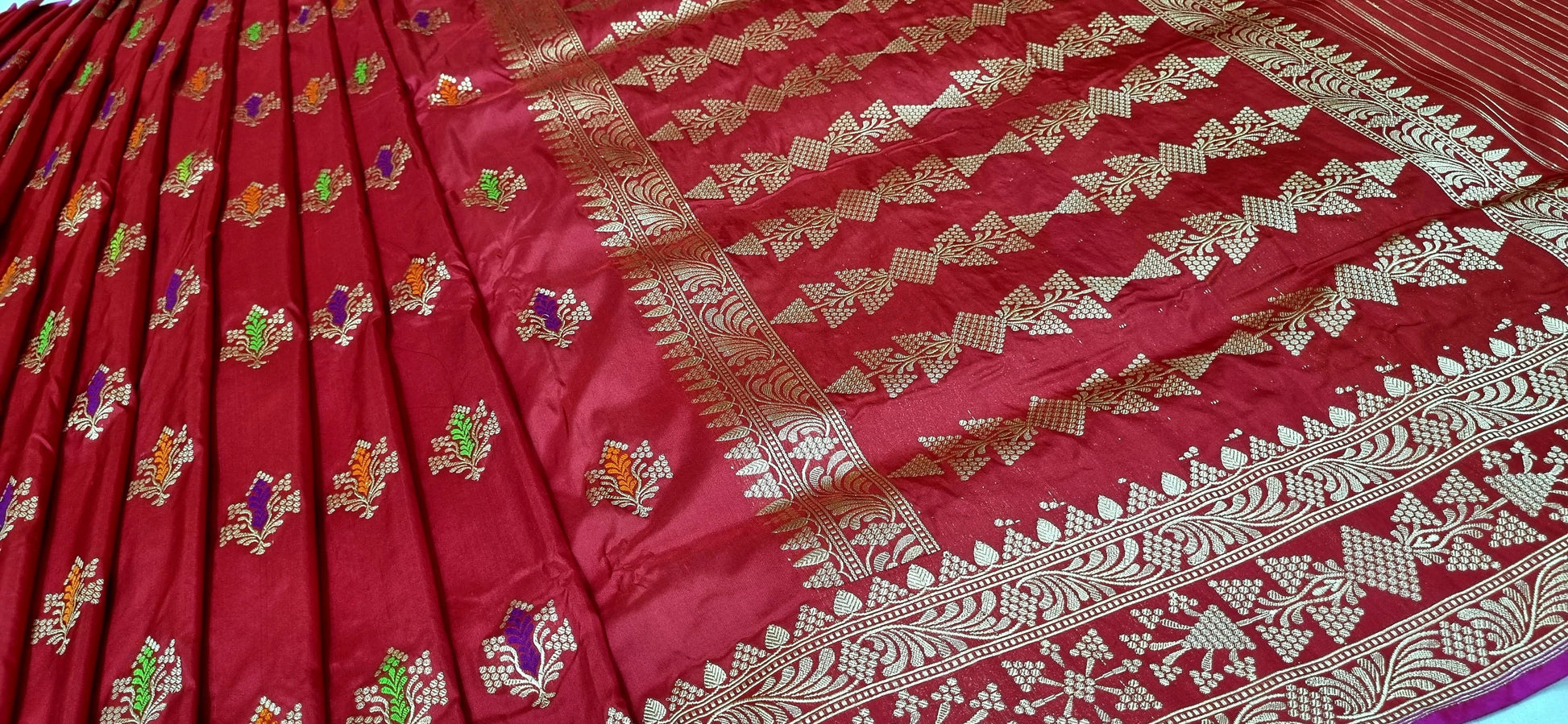 Red bridal Banarsi handwoven kadwa Katan sarees - Saffronfashionindia